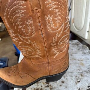 Durango Brown Embroidered Heeled Boots